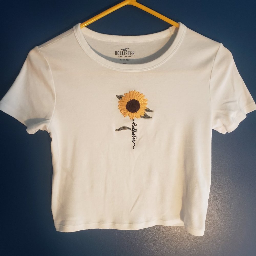 Hollister Baby Tee XS